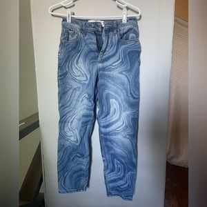 Curvy High-Rise Mom Jeans